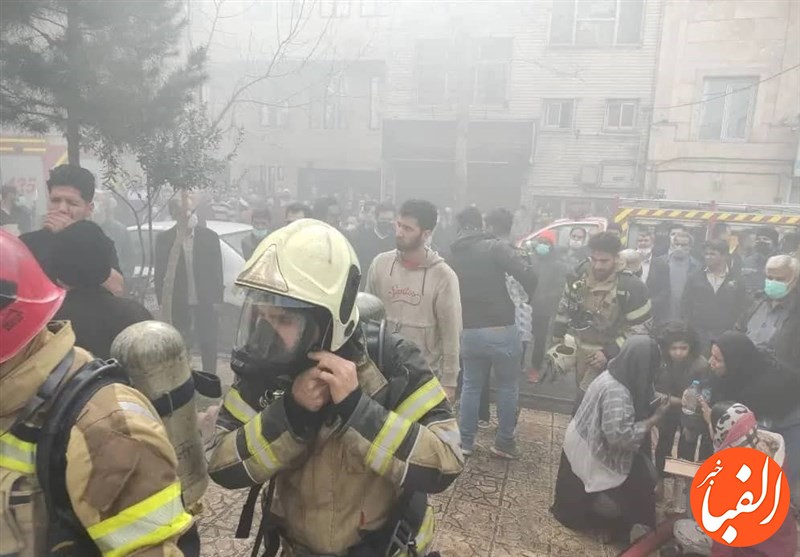 نجات-۴۶-نفر-در-حادثه-آتش-سوزی-مجتمع-مسکونی