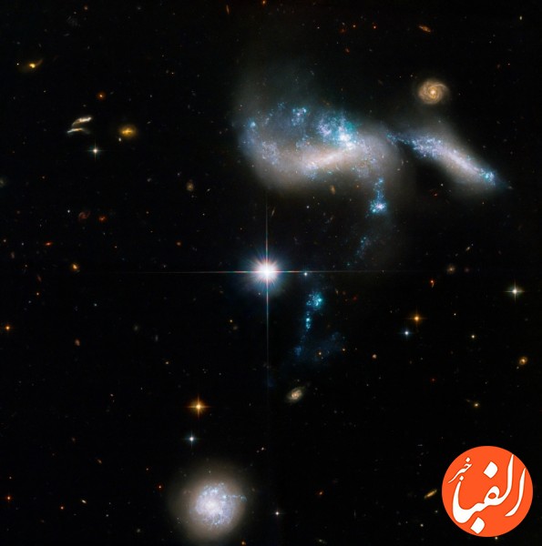 تصویر-ناسا-از-ادغام-۴-کهکشان-کوتوله