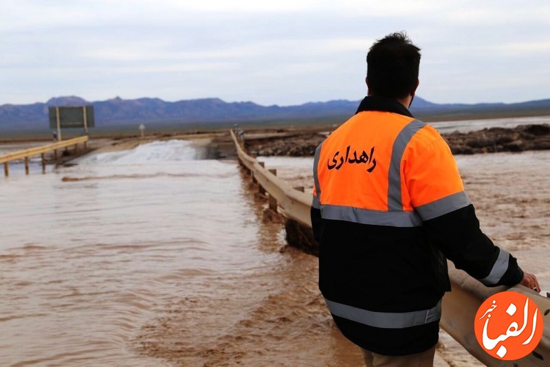 بارندگی-و-طغیان-رودخانه-ها-راه-ارتباطی-بیش-از-۴۰-روستای-هرمزگان-مسدود-است