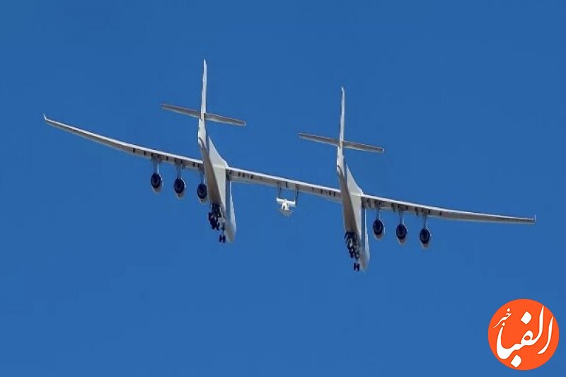 بزرگترین-هواپیمای-جهان-یک-وسیله-نقلیه-مافوق-صوت-را-به-آسمان-برد