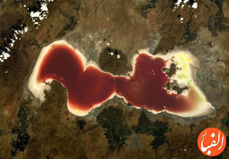 تنها-یک-پنجم-از-دریاچه-ارومیه-باقی-مانده-است