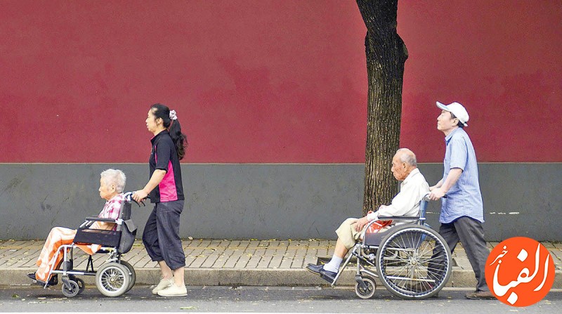 چین-و-پیری-دست-به-گریبان-شدند